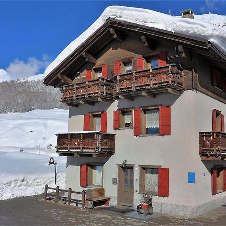 Appartamenti Lorenza 3 Baite Giotto Livigno Exterior foto