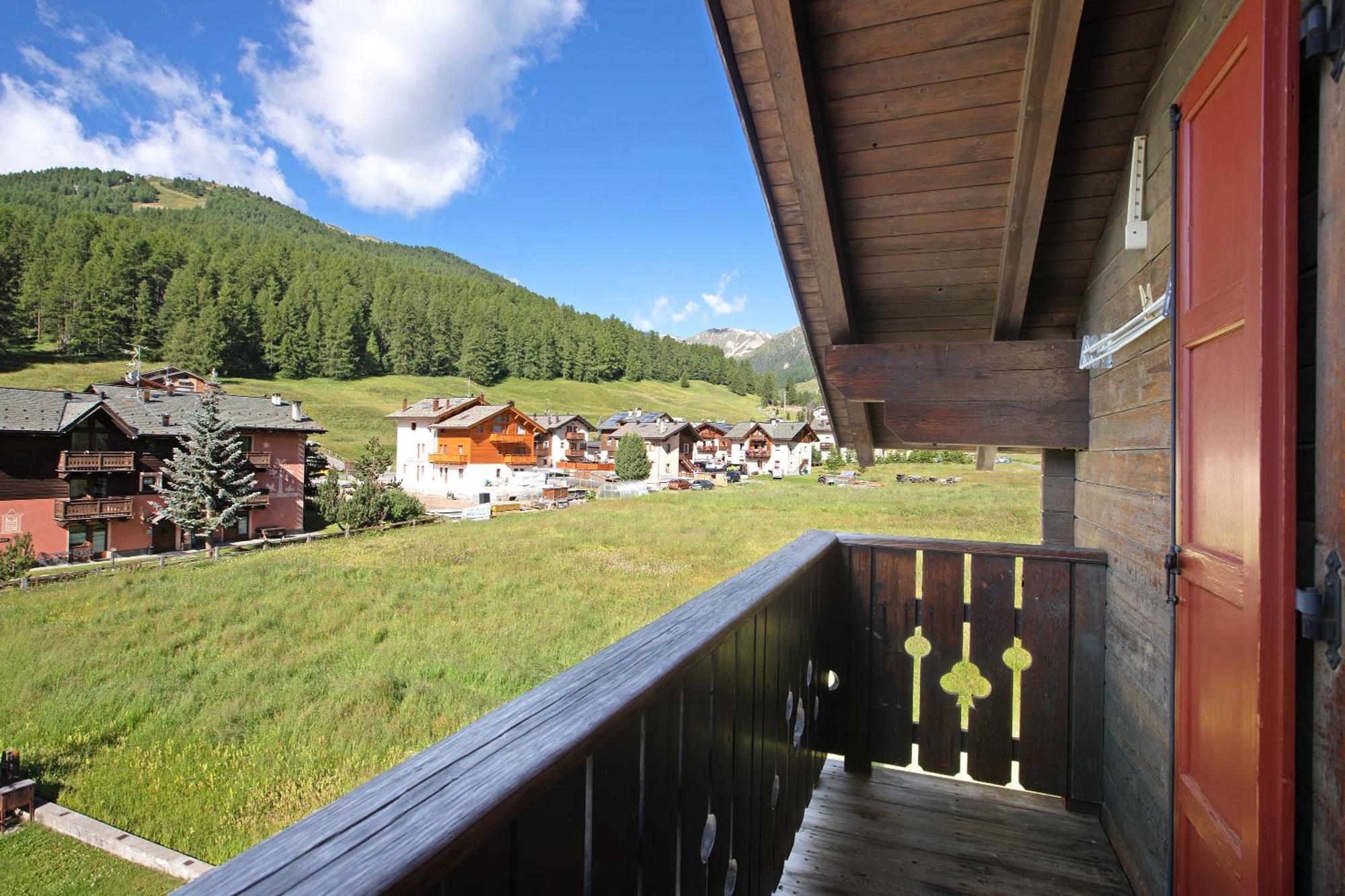 Appartamenti Lorenza 3 Baite Giotto Livigno Exterior foto